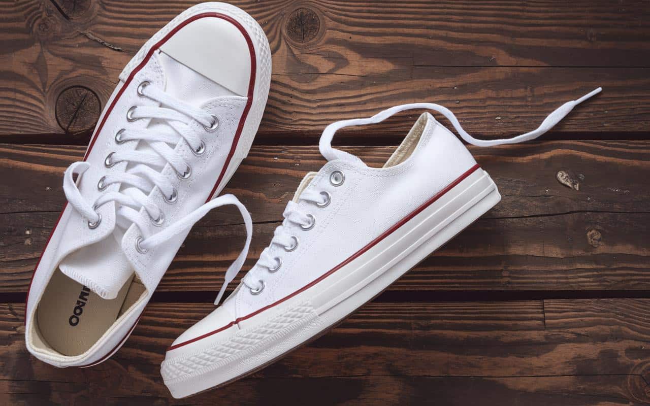 Comment redonner vie à vos baskets avec une méthode simple et écologique : un guide complet pour des chaussures impeccables